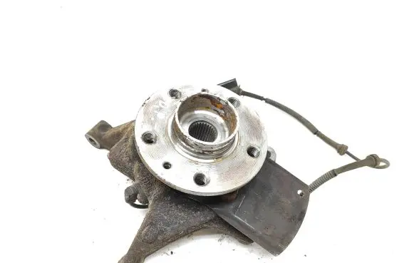 Renault Trafic III (X82) Front wheel hub
