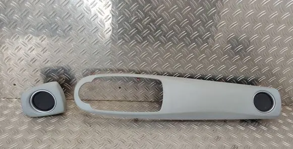 Toyota Yaris Panel trim 554700D030 554040D010