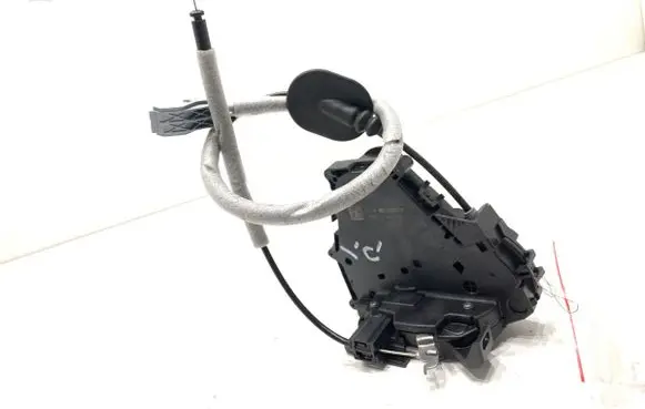 Renault Captur II Rear door lock 825021122R