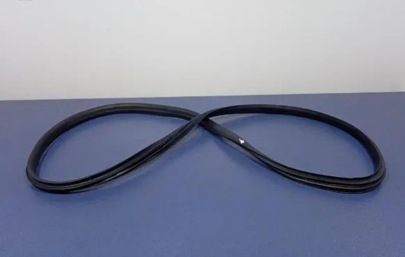 Renault Clio I Front door rubber seal 