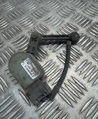 Audi Q7 4L Rear air suspension level height sensor 7L0616571D 15160100702