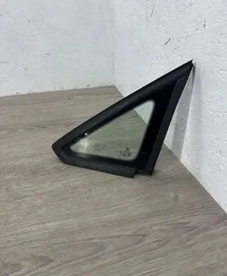 Volkswagen Caddy Front triangle window/glass 2K5845411 2K5845411A