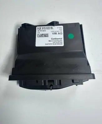 Volkswagen Golf VII Other control units/modules 5QE915022BL