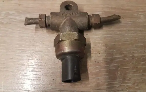 Volvo V70 Brake power pressure regulator 3524132
