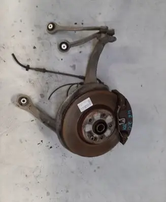Front wheel hub