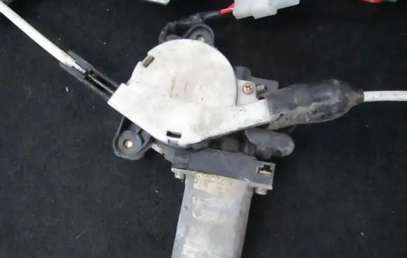 Mazda 323 Front door window regulator motor 3610061769