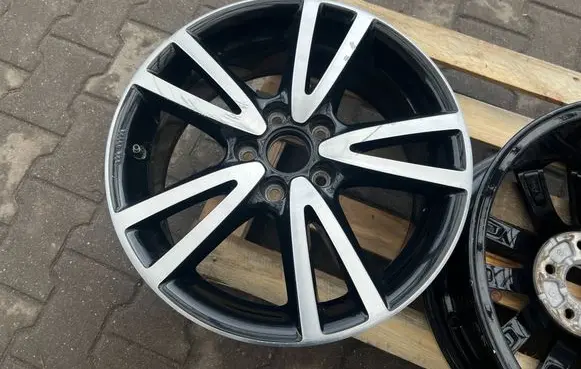 Volkswagen Golf VI R17 alloy rim 1K5071497