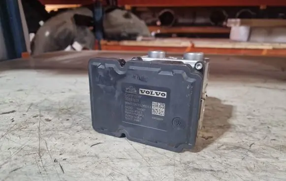 Volvo XC60 ABS Pump 30681619