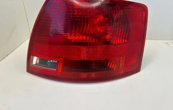 Audi A4 S4 B6 8E 8H Rear/tail lights 8E9945096E 484002 ULO748002