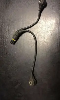 BMW 5 E39 Detonation knock sensor 1703276