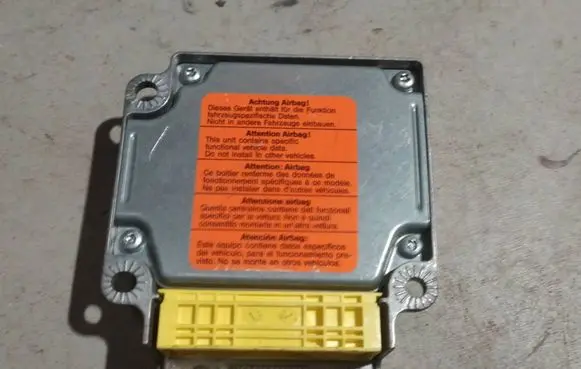 Volkswagen PASSAT B5.5 Airbag control unit/module 6Q0909605C