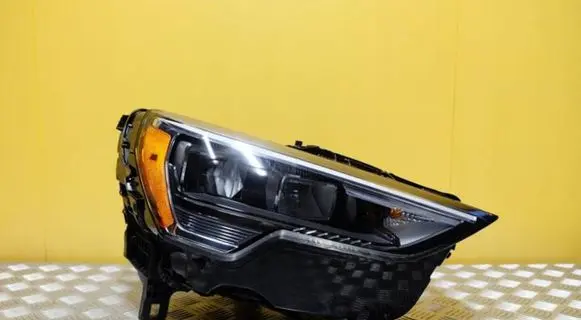 Audi Q3 F3 Headlight/headlamp 83A941012B 2227