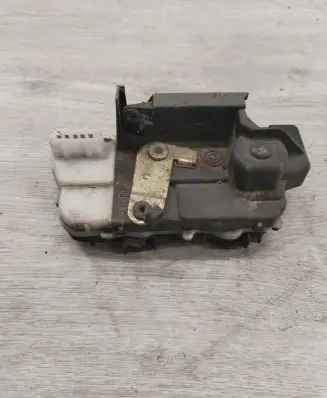 Peugeot 607 Rear door lock