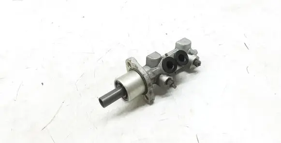 Volkswagen Transporter - Caravelle T4 Master brake cylinder