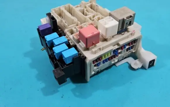 Toyota RAV 4 (XA30) Fuse box set 82730-42011 IMPRK1383418