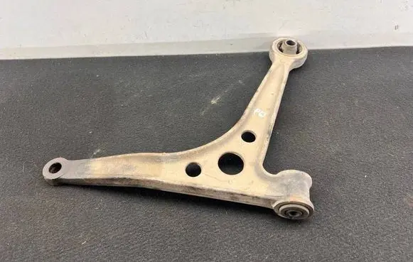 Volkswagen Sharan Front lower control arm/wishbone 7M0407152B