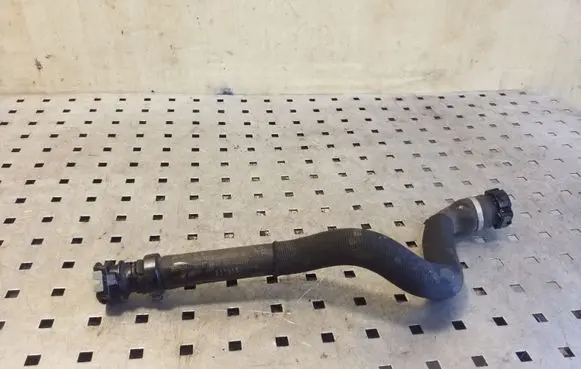 Citroen DS4 Engine coolant pipe/hose 9684684180