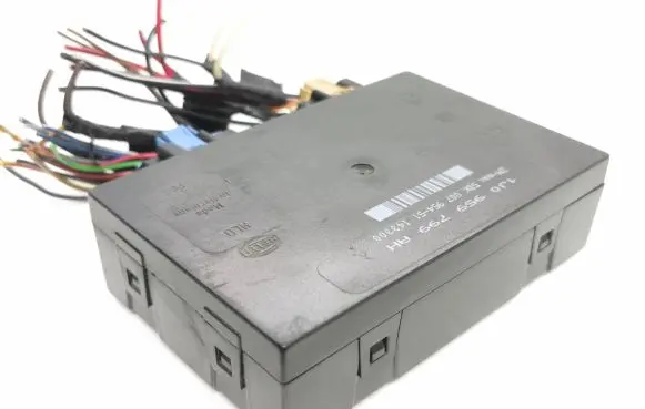 Volkswagen Golf IV Comfort/convenience module 5DK007954 1j0959799ah