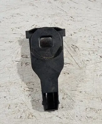 Porsche Macan (95B) Radiator mount bracket 95B121093A