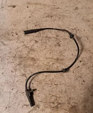 BMW X6 M ABS brake wheel speed sensor 6771776