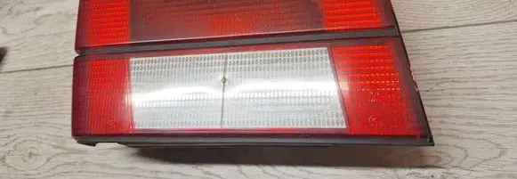 BMW 5 E34 Tailgate rear/tail lights 83515610l