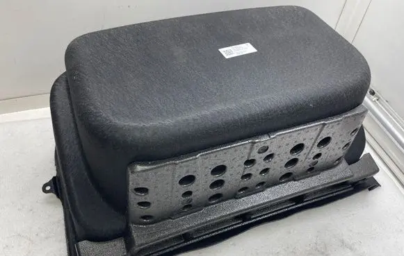 Tesla Model Y Trunk/boot floor carpet liner 173998000a