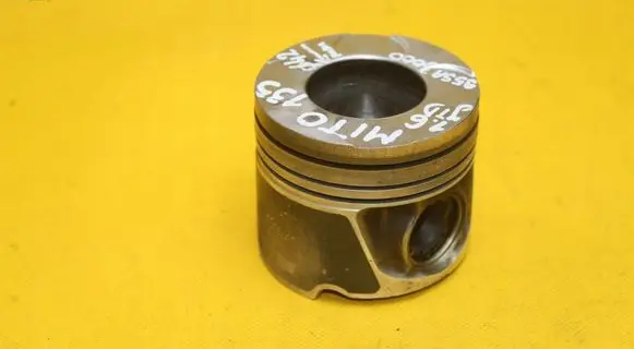 Piston