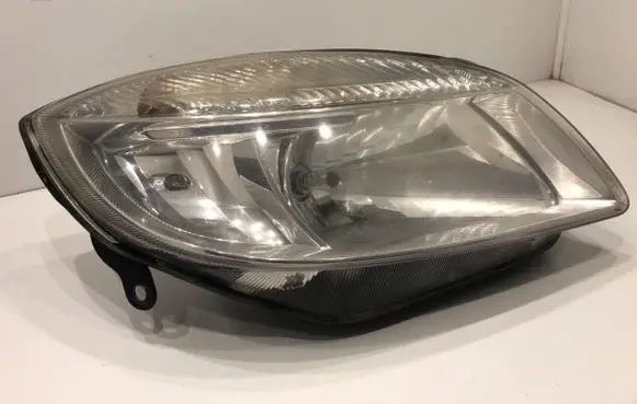 Skoda Fabia Mk2 (5J) Headlight/headlamp