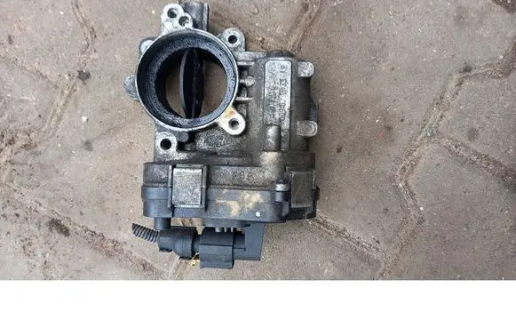 Opel Zafira B Throttle valve 