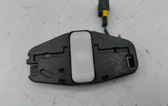 Citroen C4 II Picasso Seat pressure sensor 83992102