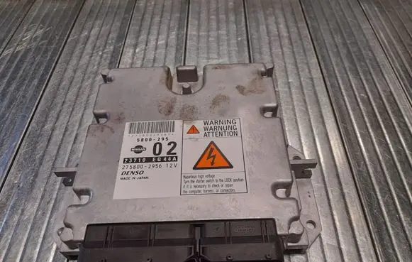 Nissan X-Trail T30 Engine control unit/module 23710EQ44A