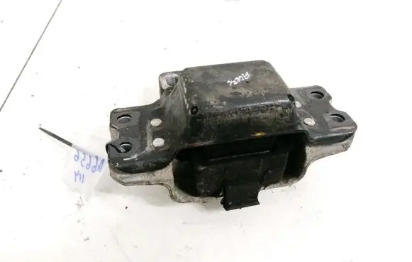Skoda Octavia Mk2 (1Z) Engine mount bracket 1K0199555