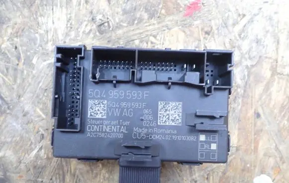 Skoda Octavia Mk3 (5E) Door central lock control unit/module 5Q4959593F