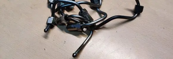 Chevrolet Trax Fuel injector supply line/pipe 