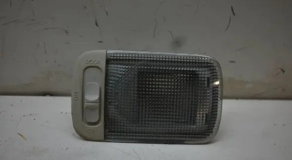 Subaru Outback (BS) Front seat light