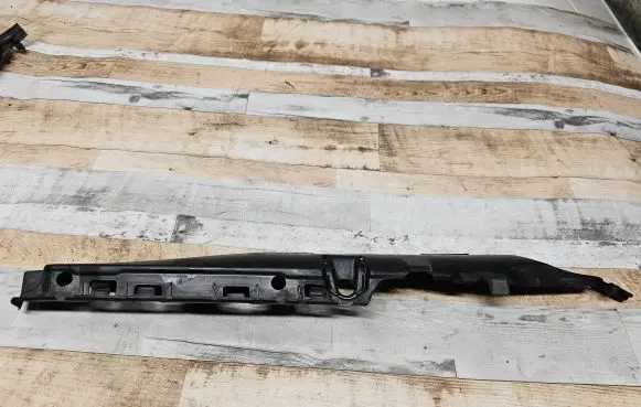 Lexus IS 220D-250-350 Fender mounting bracket 5382453010