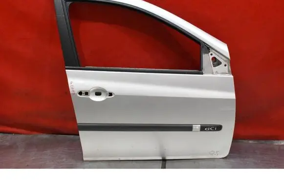 Renault Clio III Front door 