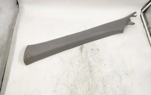 KIA Sorento (A) pillar trim 85811163E000