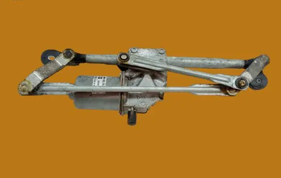 Opel Corsa D Front wiper linkage and motor 13182340