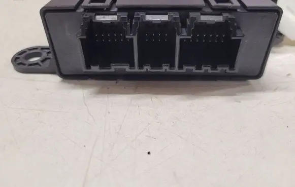 Opel Insignia A Parking PDC control unit/module 13308135