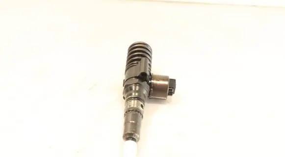 Audi A3 S3 8P Fuel injector