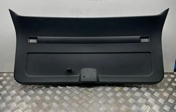 Skoda Superb B6 (3T) Tailgate trim 3T9867975 22E00187