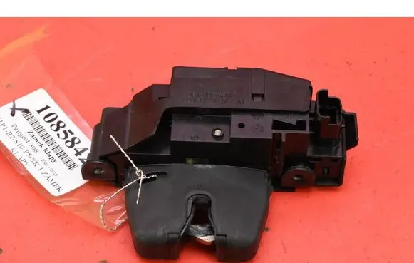Jaguar XJ X308 Tailgate/trunk/boot lock/catch/latch 9816195380