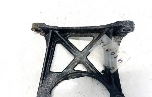 Toyota Corolla E120 E130 Engine mounting bracket 171180g010 17118-0g010