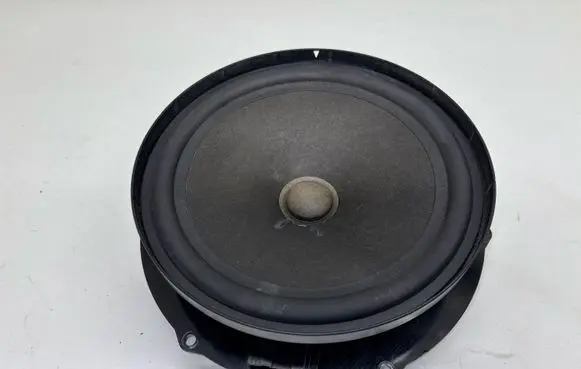 Skoda Octavia Mk2 (1Z) Front door speaker 5L0035411A
