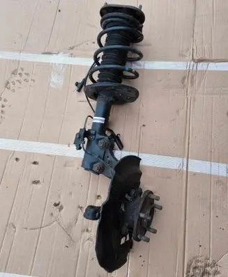 Toyota Auris E180 Front shock absorber/damper