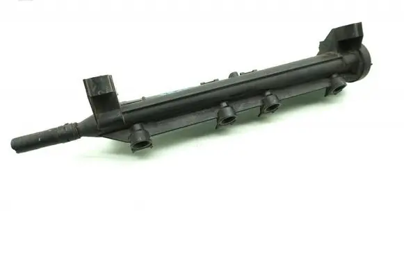 Skoda Octavia Mk2 (1Z) Fuel main line pipe 06A133317AS
