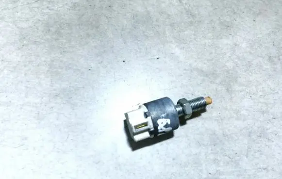 Lexus IS 220D-250-350 Brake pedal sensor switch