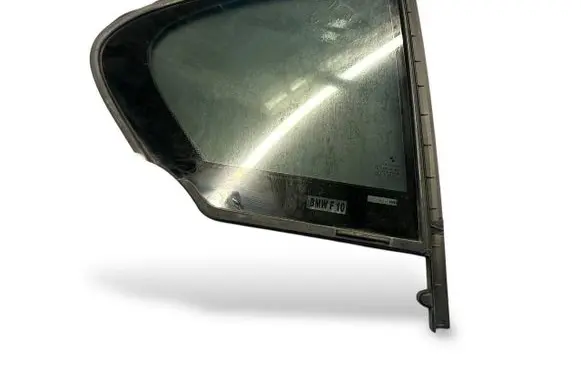 BMW 5 F10 F11 Rear vent window glass 43R001582 E000199