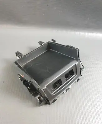 Suzuki Vitara (LY) Dashboard storage box/compartment 7382354P1 7382354P10